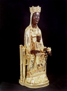Image of the Virgin of Our Lady of Torreciudad carving in poplar wood from 11th century