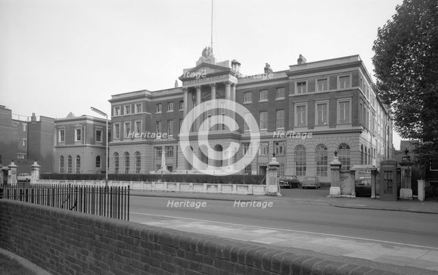 Imperial Court, 225 Kennington Lane, Lambeth, London, c1945-1980. Artist: Eric de Maré