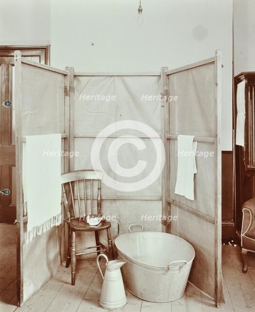 Improvised bathroom, Shoreditch Technical Institute, London, 1907. Artist: Unknown.