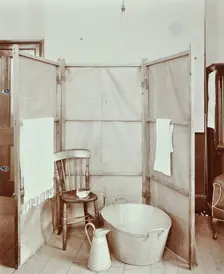 Improvised bathroom, Shoreditch Technical Institute, London, 1907