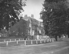 In College Road, Dulwich (1912)
