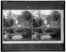 In the Garden of the Palace of Villanov, Warsaw, Poland, between 1910 and 1920. Creator: Harris & Ewing