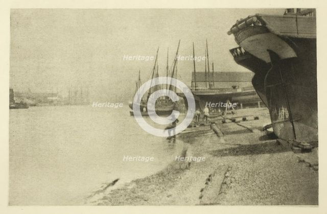 In the Yarmouth River, 1887. Creator: Peter Henry Emerson.