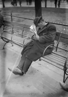 In Union Sq., between c1910 and c1915. Creator: Bain News Service