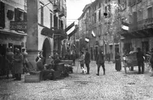 Inter-allied Support; The men get acquainted with their new temporary quarters, 1917. Creator: Pelanda