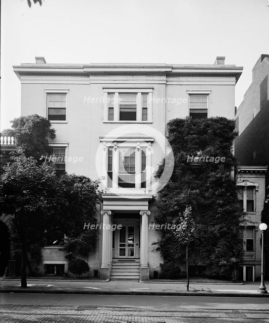 Intercollegiate House made for Natl. Woman's Party, between 1905 and 1945. Creator: Harris & Ewing.