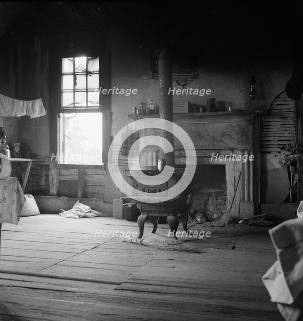Interior of plantation house now vacant, Greene County, Georgia, 1937. Creator: Dorothea Lange.