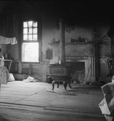 Interior of plantation house now vacant, Greene County, Georgia, 1937. Creator: Dorothea Lange