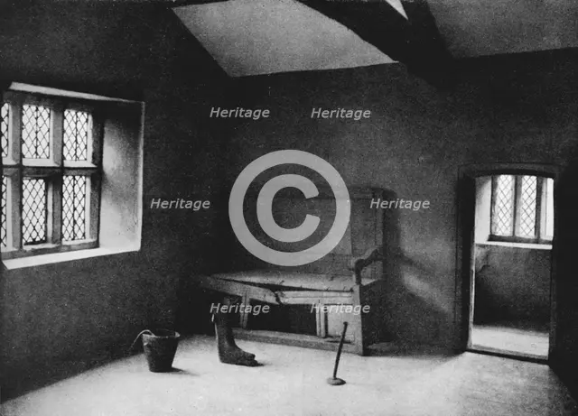 'Interior of Robin's Hood's Room', c1910, (1912). Artist: H Robinson.