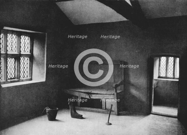 'Interior of Robin's Hood's Room', c1910, (1912). Artist: H Robinson.