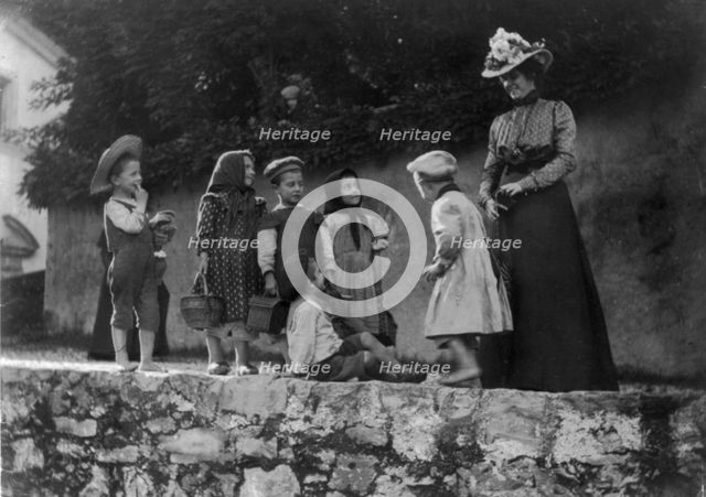 International courtesy. Italian children and wife of U.S. consul at Leghorn Italy, 1899. Creator: Frances Benjamin Johnston.