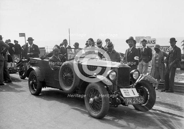 Invicta of DM Healey at the B&HMC Brighton Motor Rally, 1930. Artist: Bill Brunell.