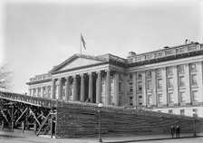 Inaugural Stands - Southeast Corner of Treasury, 1913. Creator: Harris & Ewing