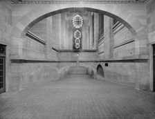 Incline from subway to suburban concourse, Grand Central Terminal, N.Y. Central Lines, c1910-1920. Creator: Unknown
