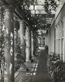 "Indian Ridge," Dr. Francis Bishop Harrington house, 166 Argilla Road, Ipswich, Massachusetts, 1926. Creator: Frances Benjamin Johnston
