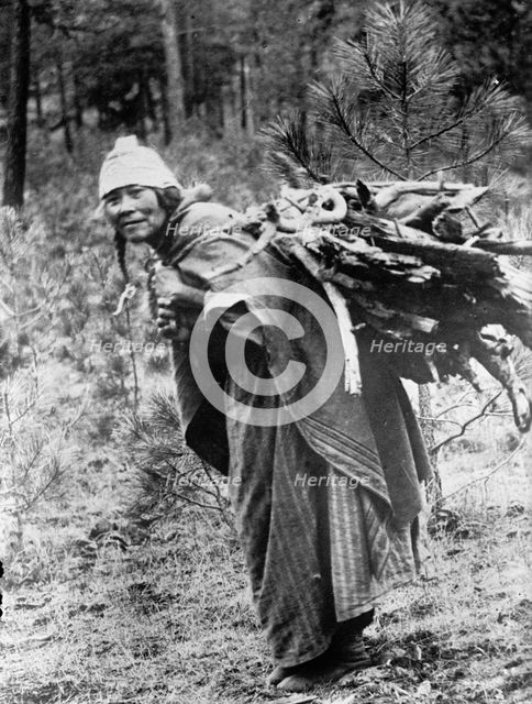 Indians, American Medicine Woman, or No-Ah-Tuh, 1913. Creator: Harris & Ewing.
