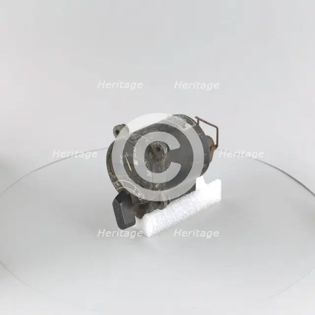 Indicator, Cylinder Head Temperature, Dual Needles, Japanese. Creator: Shimazu Manufacturing Company Ltd..