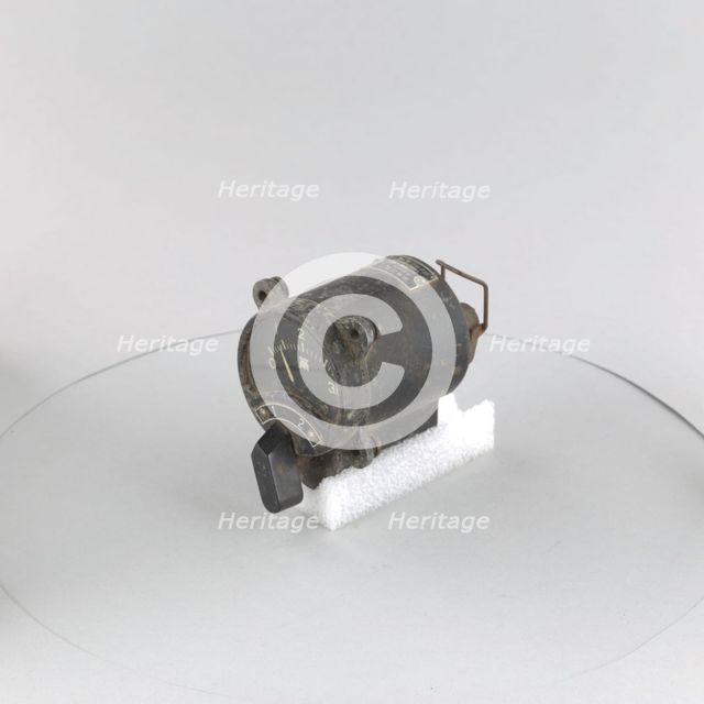 Indicator, Cylinder Head Temperature, Dual Needles, Japanese. Creator: Shimazu Manufacturing Company Ltd..