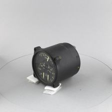 Indicator, Combined, Oil Temperature / Oil Pressure / Fuel Pressure, Navy. Creator: Thomas A. Edison, Incorporated