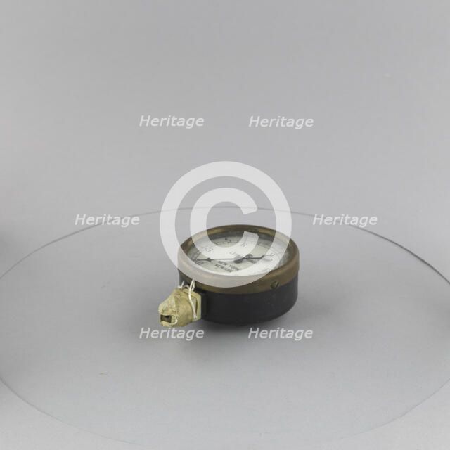 Indicator, Fuel Pressure. Creator: LeimenLeimen Brothers Inc..