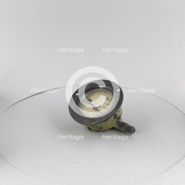 Indicator, Fuel Pressure, German, c1918. Creator: Prerauer & Scholz.