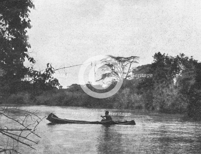 ''Indigene de l'Angola naviguant sur un fleuve; Afrique Australe', 1914. Creator: Unknown.