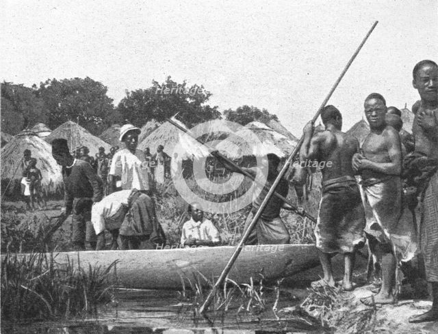 ''Indigenes du bords du lac Bangweulu; Afrique Australe', 1914. Creator: Unknown.