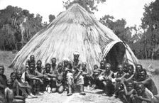 'Indigenes des bords du Tanganyika; Afrique Australe 1914. Creator: Unknown