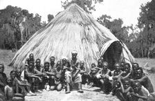 'Indigenes des bords du Tanganyika; Afrique Australe 1914. Creator: Unknown