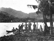 'Indigenes des environs d'Apia (iles Samoa); Les Terres Du Pacifique 1914. Creator: Unknown