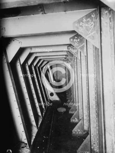 Inner Skin of VATERLAND, between c1910 and c1915. Creator: Bain News Service.