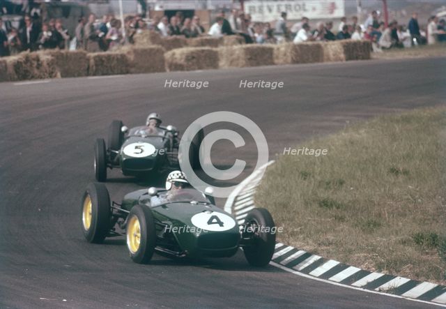 Innes Ireland driving a Lotus 18, Dutch Grand Prix, Zandvoort, 1960. Artist: Unknown