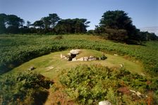Innisidgen Burial Chamber, St Mary's, Isles of Scilly, Cornwall, 2010. Creator: Historic England Staff Photographer