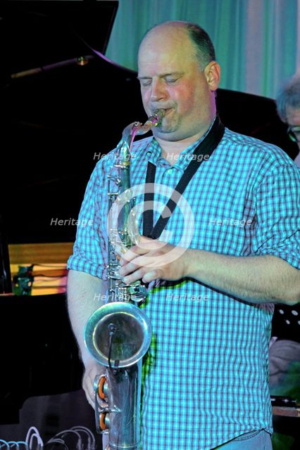 Iain Dixon, Watermill Jazz Club, Dorking, Surrey, 2nd August 2016. Artist: Brian O'Connor.