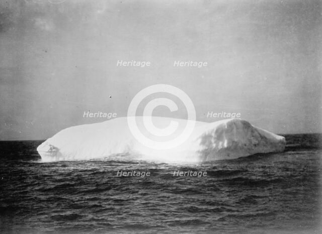 Iceberg, 1914. Creator: Harris & Ewing.