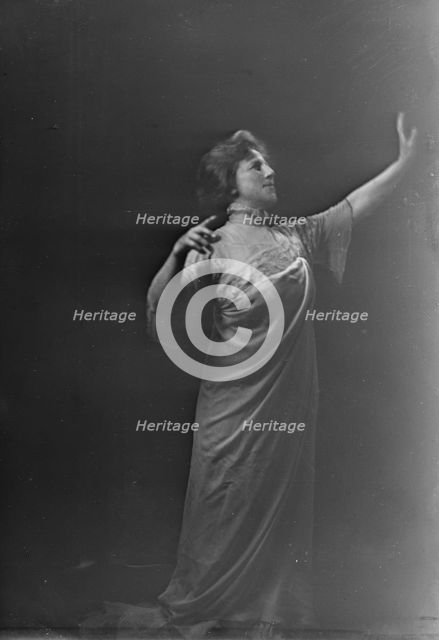 Ida Benley Judd, portrait photograph, 1919 Sept. 4. Creator: Arnold Genthe.