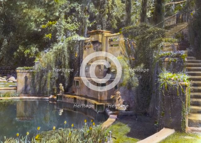 "Il Paradiso," Mrs. Dudley Peter Allen house, 1188 Hillcrest Avenue, Oak Knoll, Pasadena, CA, 1917. Creator: Frances Benjamin Johnston.