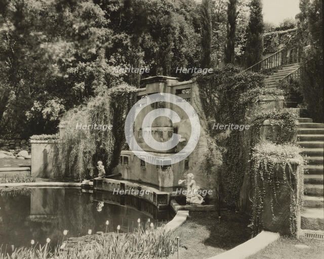 "Il Paradiso," Mrs. Dudley Peter Allen house, 1188 Hillcrest Avenue, Pasadena, California, 1917. Creator: Frances Benjamin Johnston.