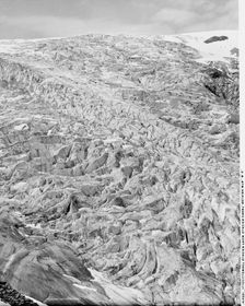 Illecillewaet Glacier from Glacier Crest, Selkirk Mts., B.C., between 1900 and 1906. Creator: Unknown