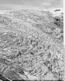 Illecillewaet Glacier from Glacier Crest, Selkirk Mts., B.C., between 1900 and 1906. Creator: Unknown