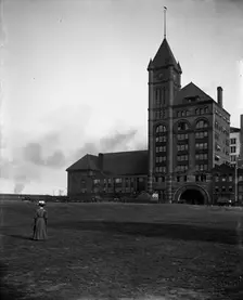 Illinois Central [Railway] station, Chicago, Ill., between 1900 and 1910. Creator: Unknown