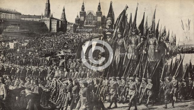 Illustration from USSR Builds Socialism, 1933. Creator: Lissitzky, El (1890-1941).