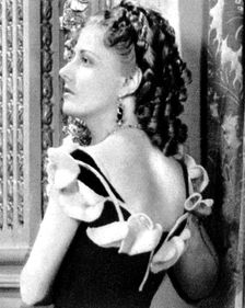 Irene Dunne, American film actress and singer, 1934-1935