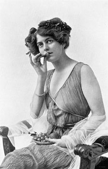 Irene Warren, 1908-1909.Artist: Alfred Ellis & Walery