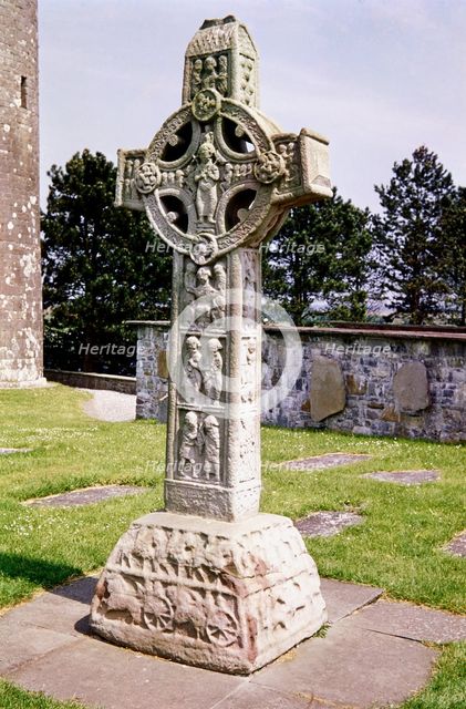 Irish Celtic High Cross, Clonmacnoise, Ireland. 9th century. Artist: Unknown