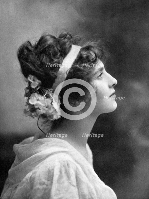 Iris Hoey (1885-1979), British actress, 1908-1909. Artist: Unknown