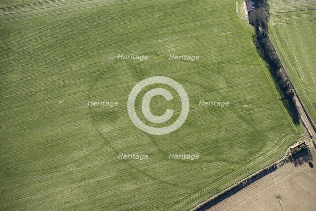 Iron Age double ditched enclosure crop mark, near South Wonston, Hampshire, 2018. Creator: Historic England Staff Photographer.