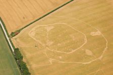 Iron Age double ditched enclosure crop mark, near South Wonston, Hampshire, 2015. Creator: Historic England