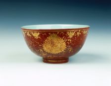 Iron red kinrande bowl with gilt floral design, Ming dynasty, China, mid 16th century. Creator: Unknown