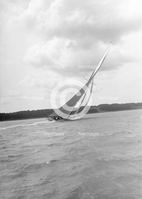 'Istria' sailing close-hauled, 1912.  Creator: Kirk & Sons of Cowes.